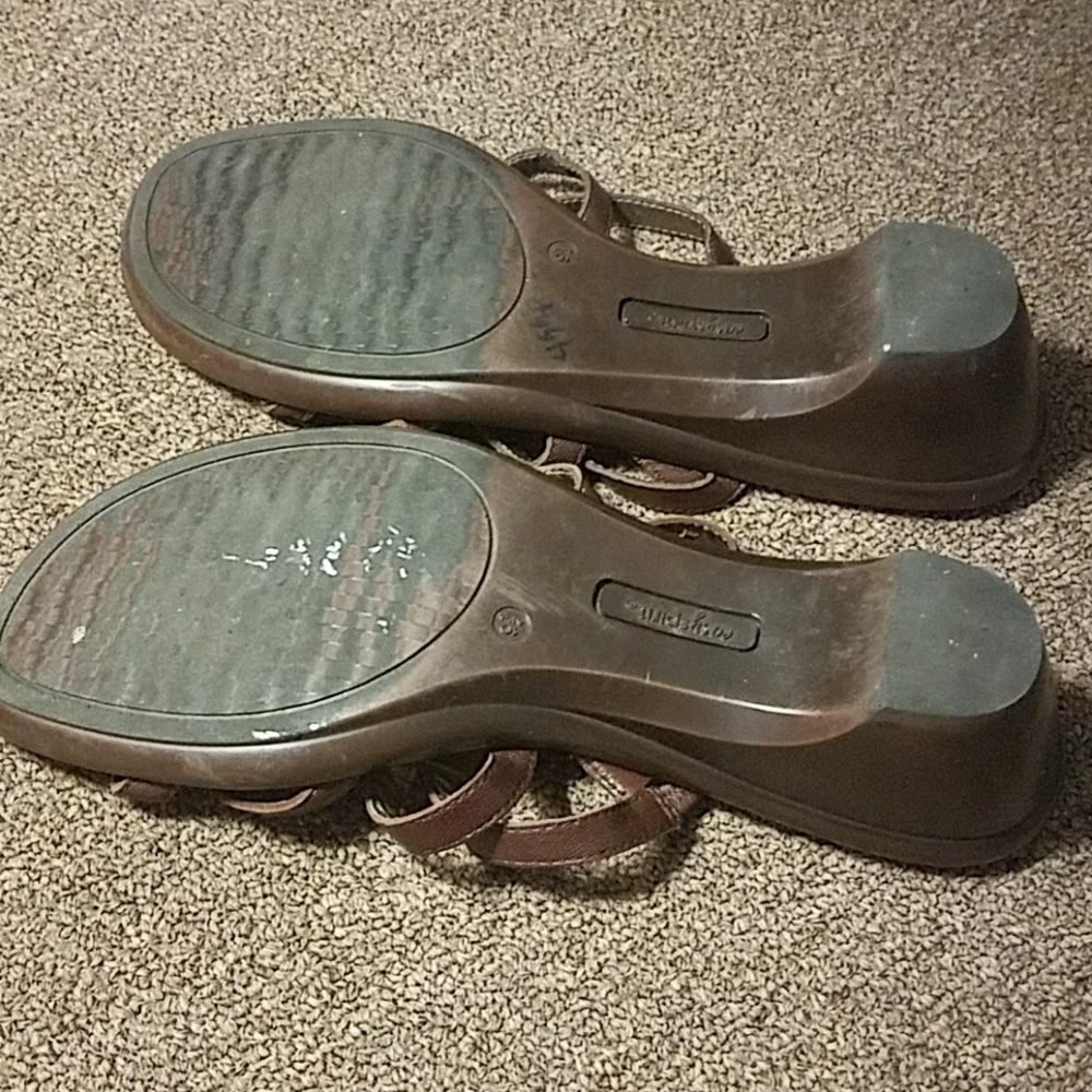 Sandals - Picture 2 of 3